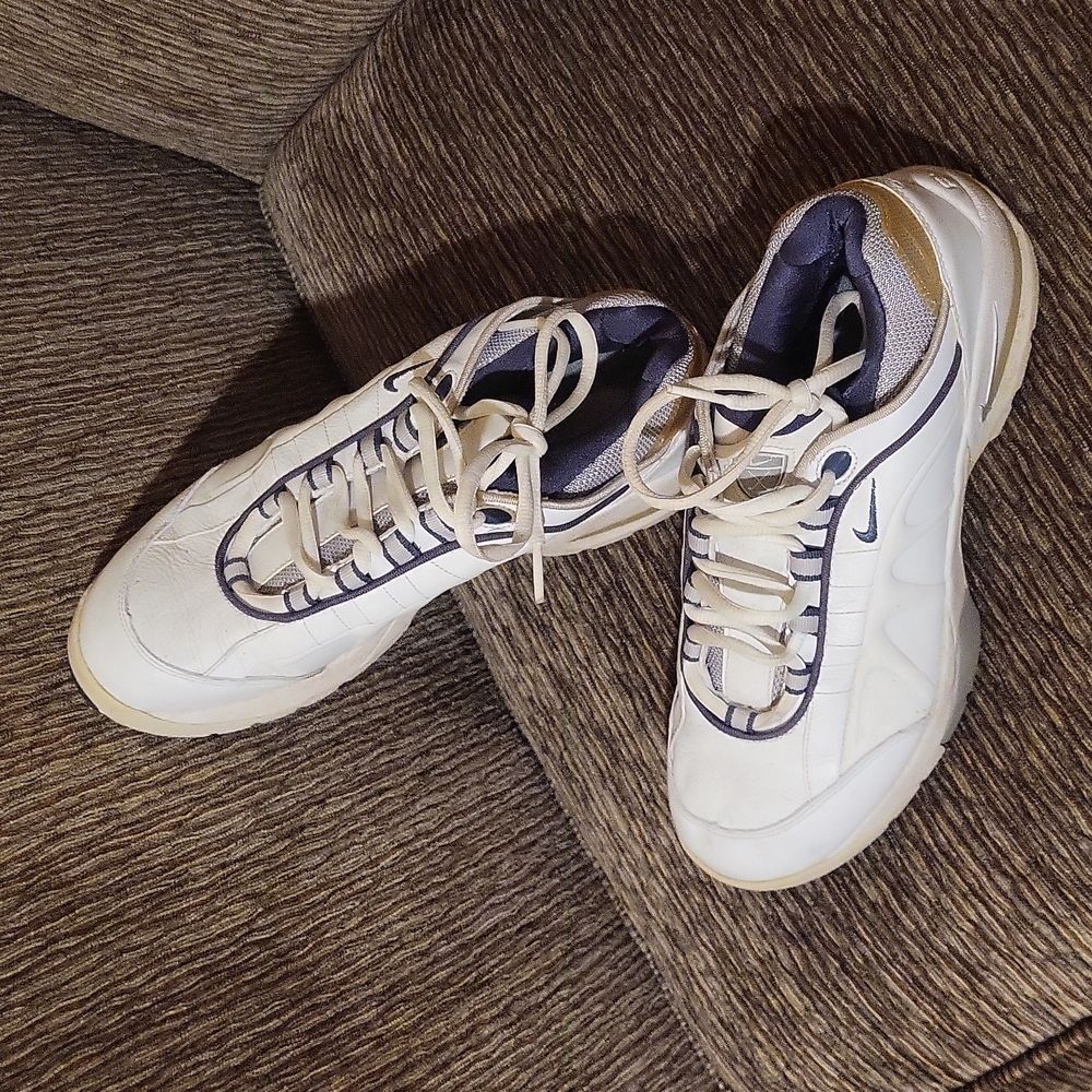 Nike Air golf shoes sz 7 1/2